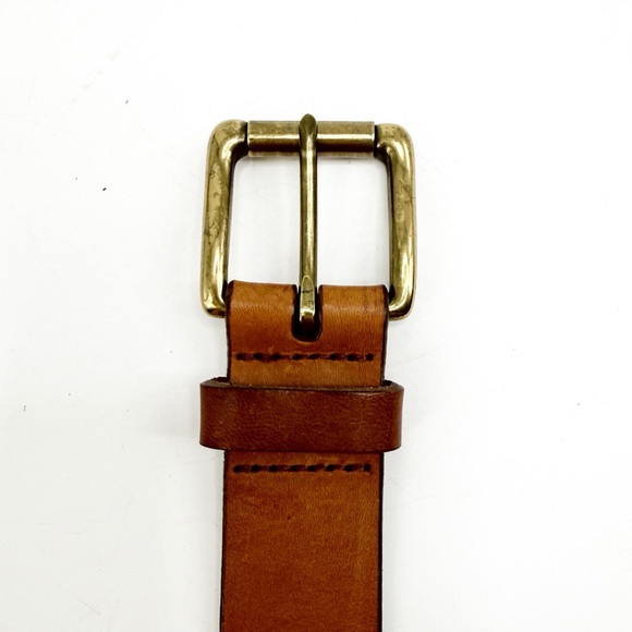 Gap Classic Brown Leather Belt With Square Brads Buckl, Size 32 - Picture 2 of 8